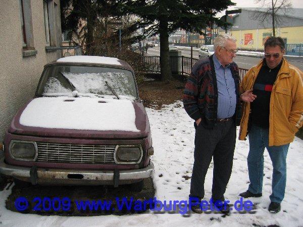 20090117_img_4603.jpg - Steini hielt mich für verrückt. Recht hat er!Ich kann ihn nicht unterbringen und eine Möglichkeit zum Abschleppen habe ich auch nicht und das ist im übrigen sehr teuer, egal wie man's anstellt. Und habe ich nicht genug Fahrzeuge?