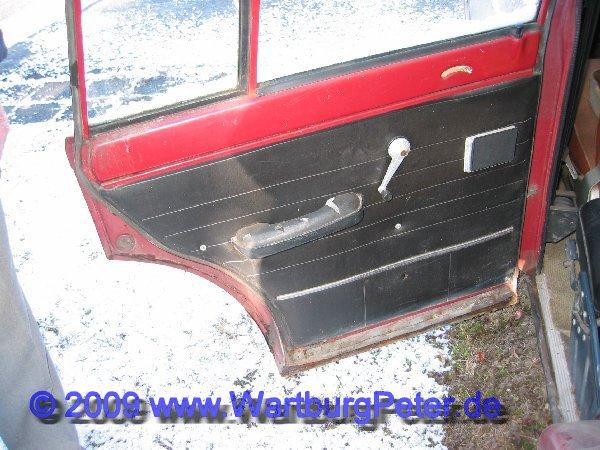 20090214_img_5056.jpg - Alle Bleche sind vom Rost befallen.